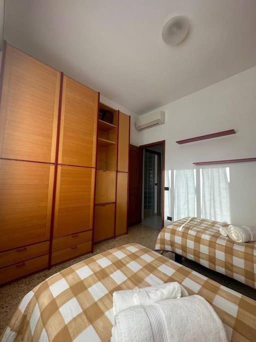 Ferienwohnung Centocelle, Metro C Luminoso Quadrilocale Rom Exterior foto