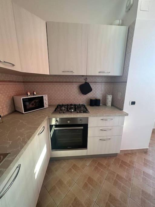 Ferienwohnung Centocelle, Metro C Luminoso Quadrilocale Rom Exterior foto