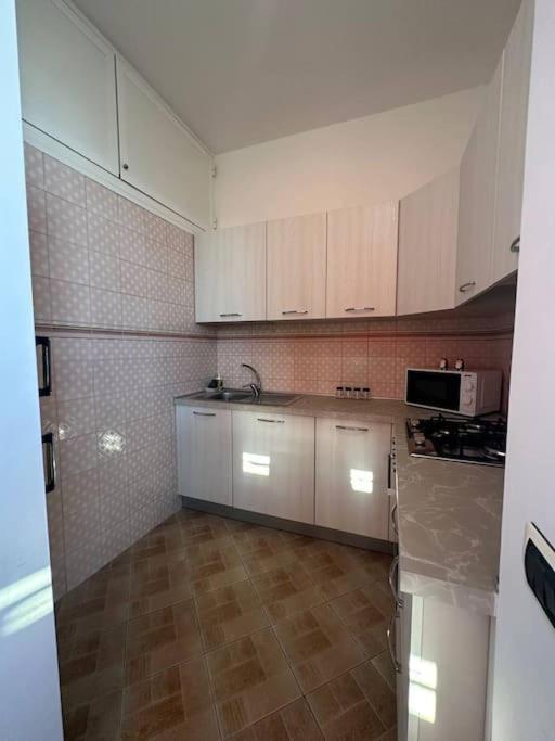 Ferienwohnung Centocelle, Metro C Luminoso Quadrilocale Rom Exterior foto